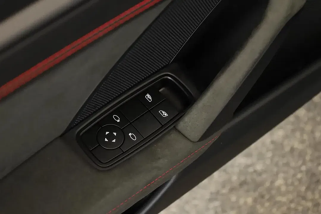 Porsche 992 Carrera 4 GTS - foto 14