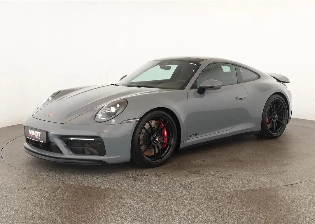 Porsche 992 Carrera 4 GTS - foto 2