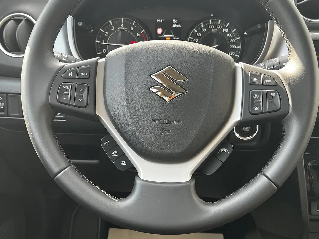 Suzuki Vitara - Thumbnail 13