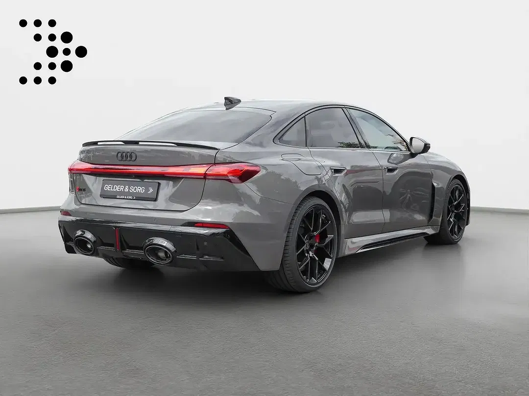 Audi RS5 - foto 1