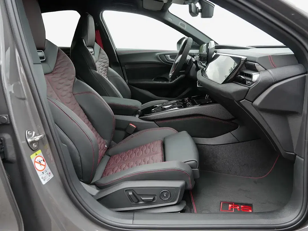 Audi RS5 - Thumbnail 3