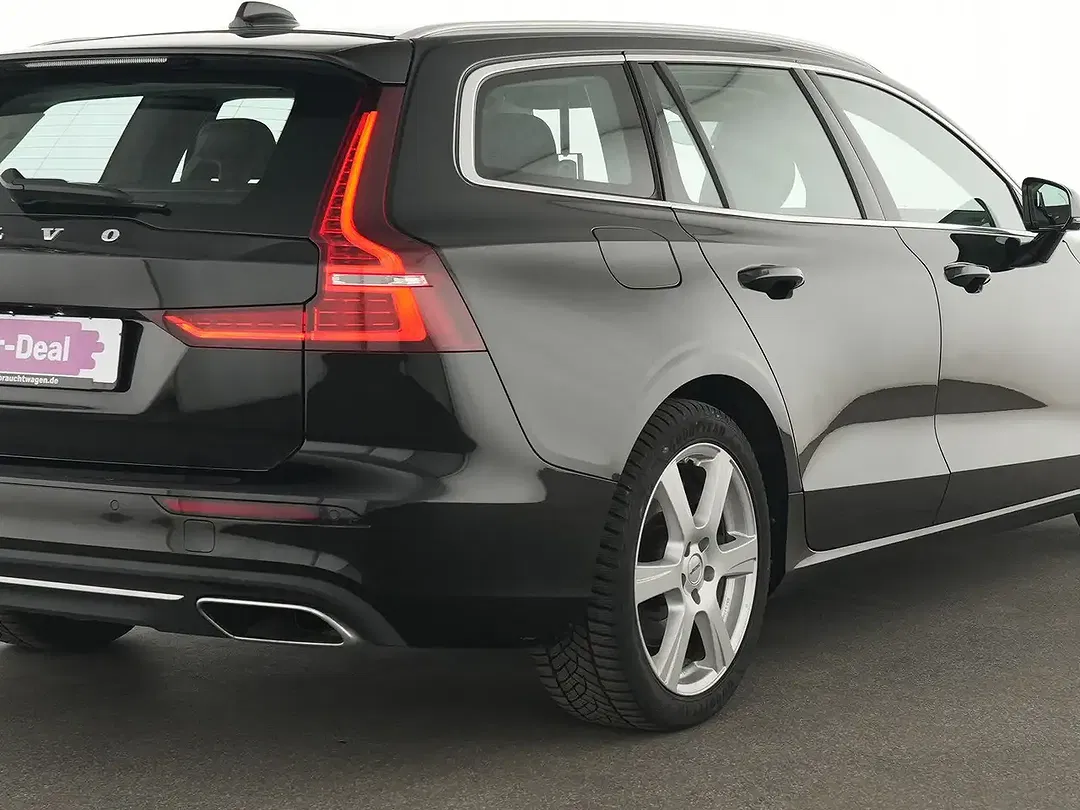 Volvo V60 Recharge Inscription Expression - foto 8