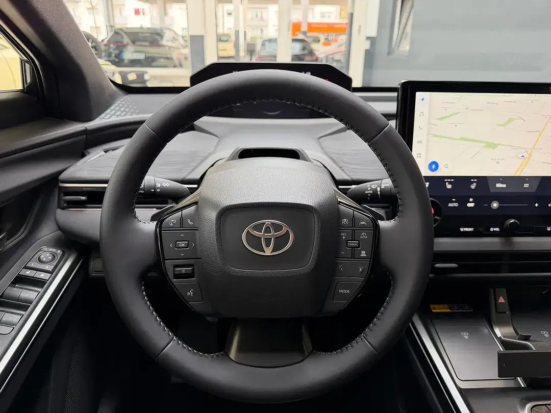 Toyota C-HR - Thumbnail 6