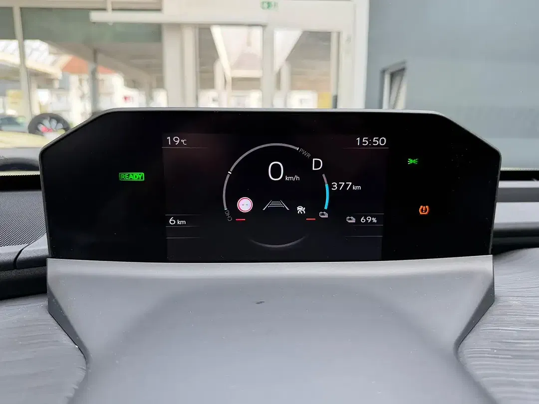 Toyota C-HR - Thumbnail 9