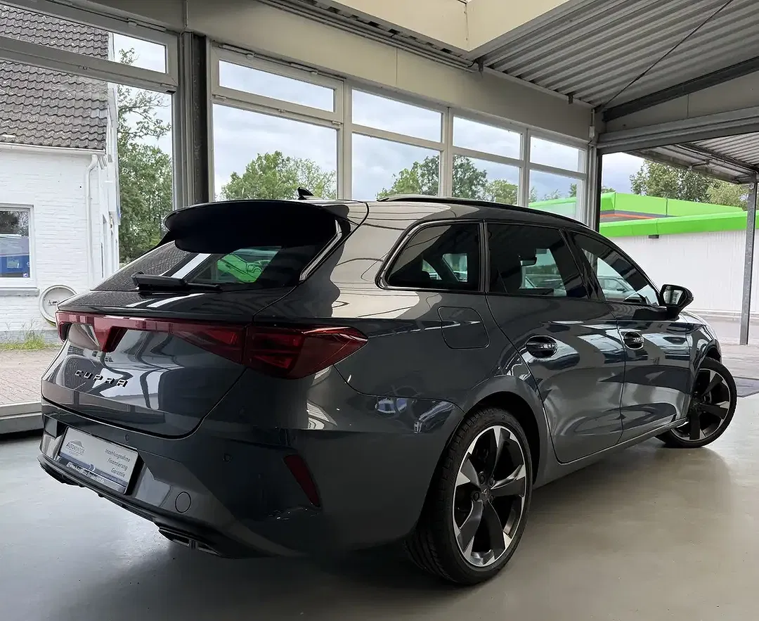 CUPRA Leon - Thumbnail 5
