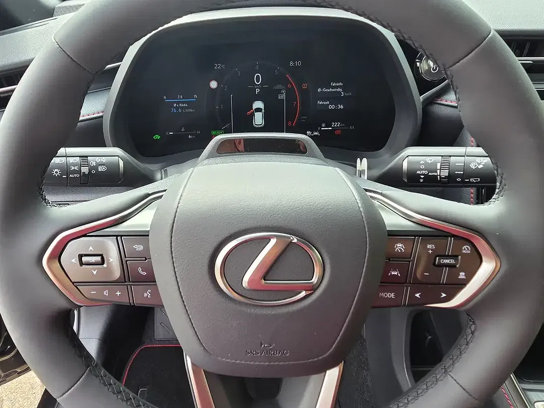 Lexus LBX - Thumbnail 9