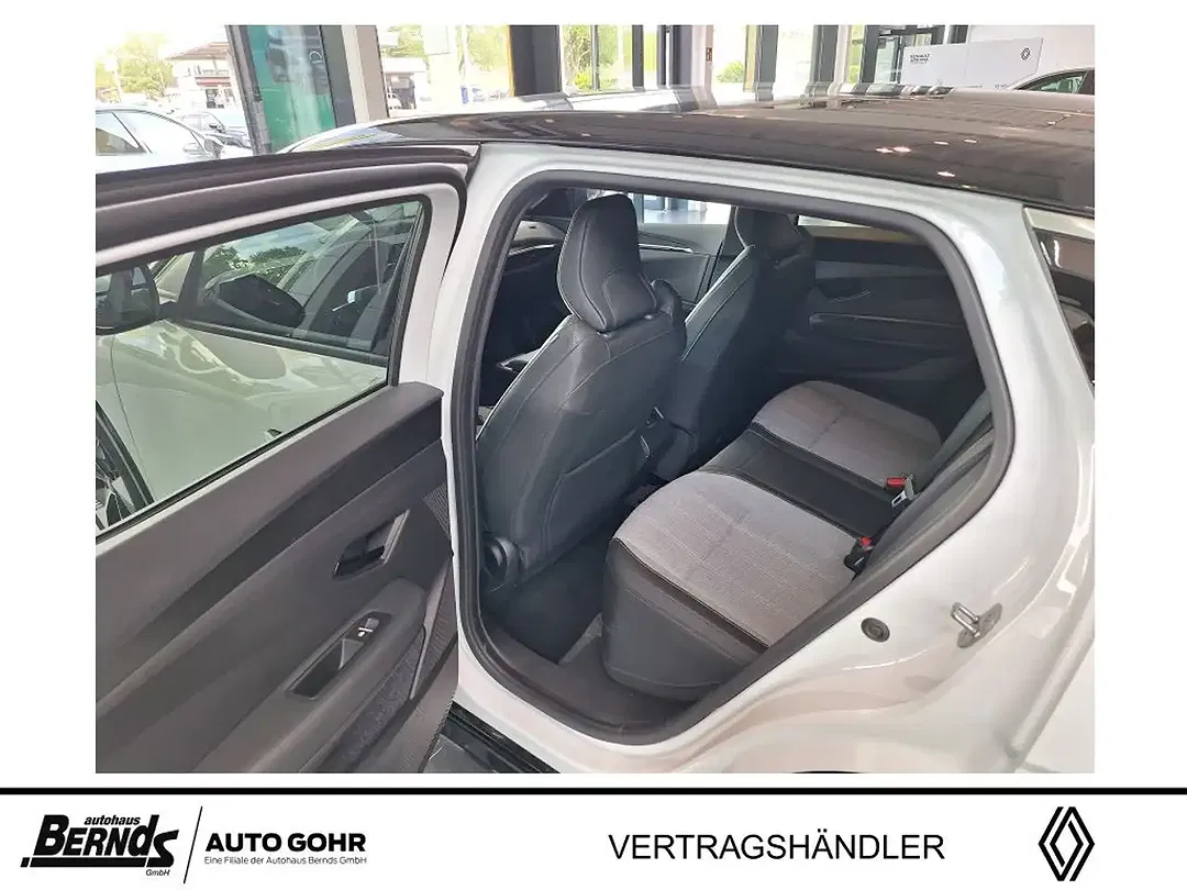 Renault Megane E-Tech - Thumbnail 9