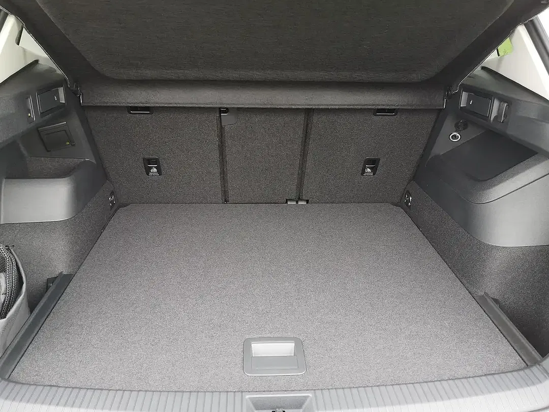 Volkswagen Tiguan - Thumbnail 11