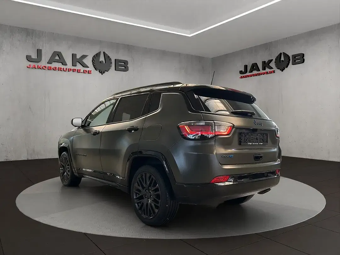 Jeep Compass - Thumbnail 3