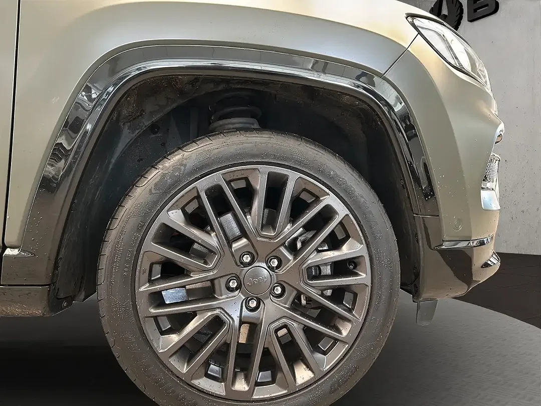 Jeep Compass - Thumbnail 9
