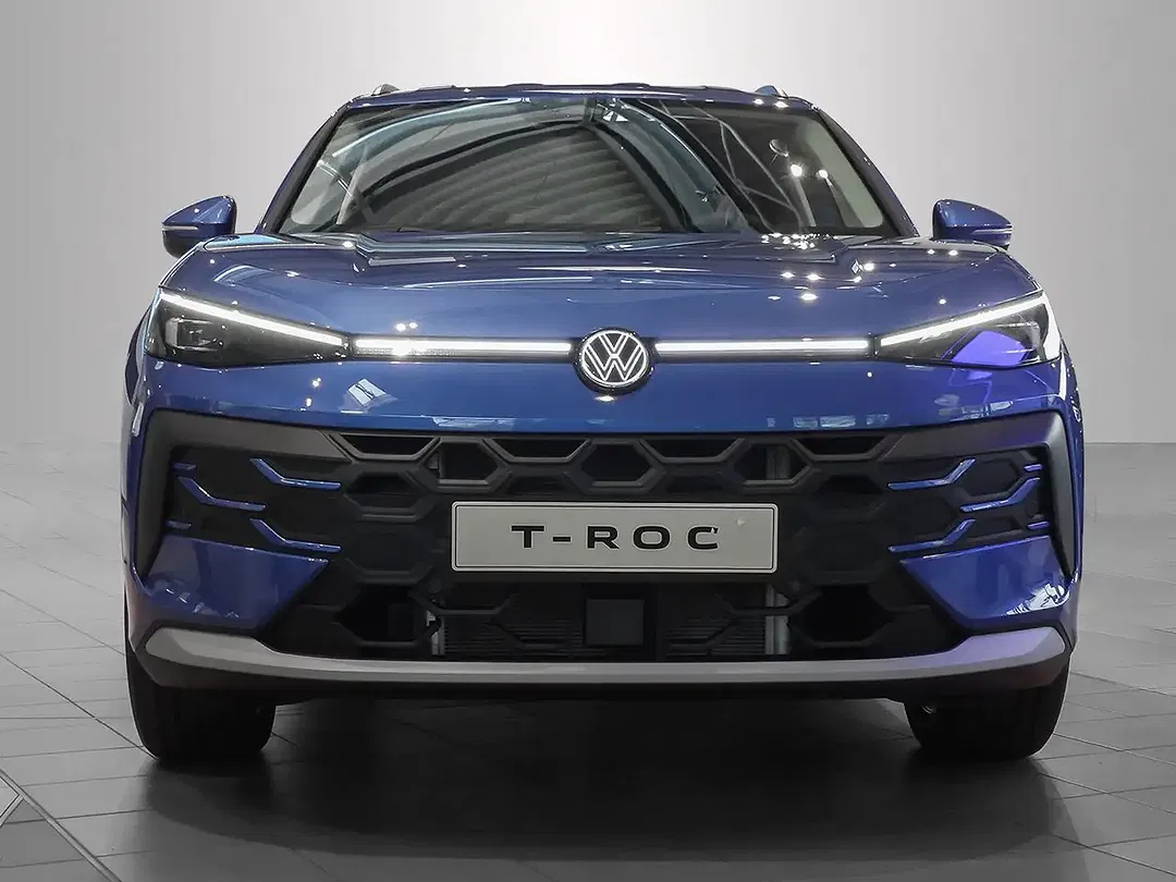 Volkswagen T-Roc - Thumbnail 4