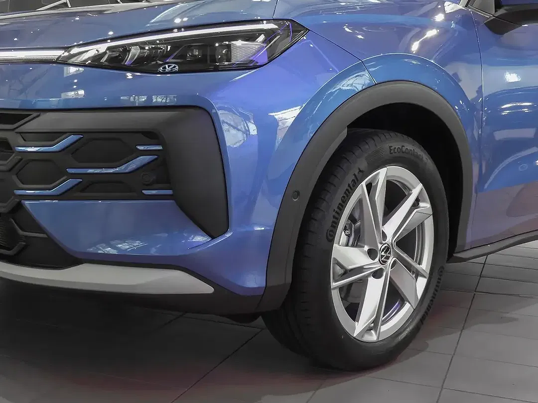 Volkswagen T-Roc - Thumbnail 6