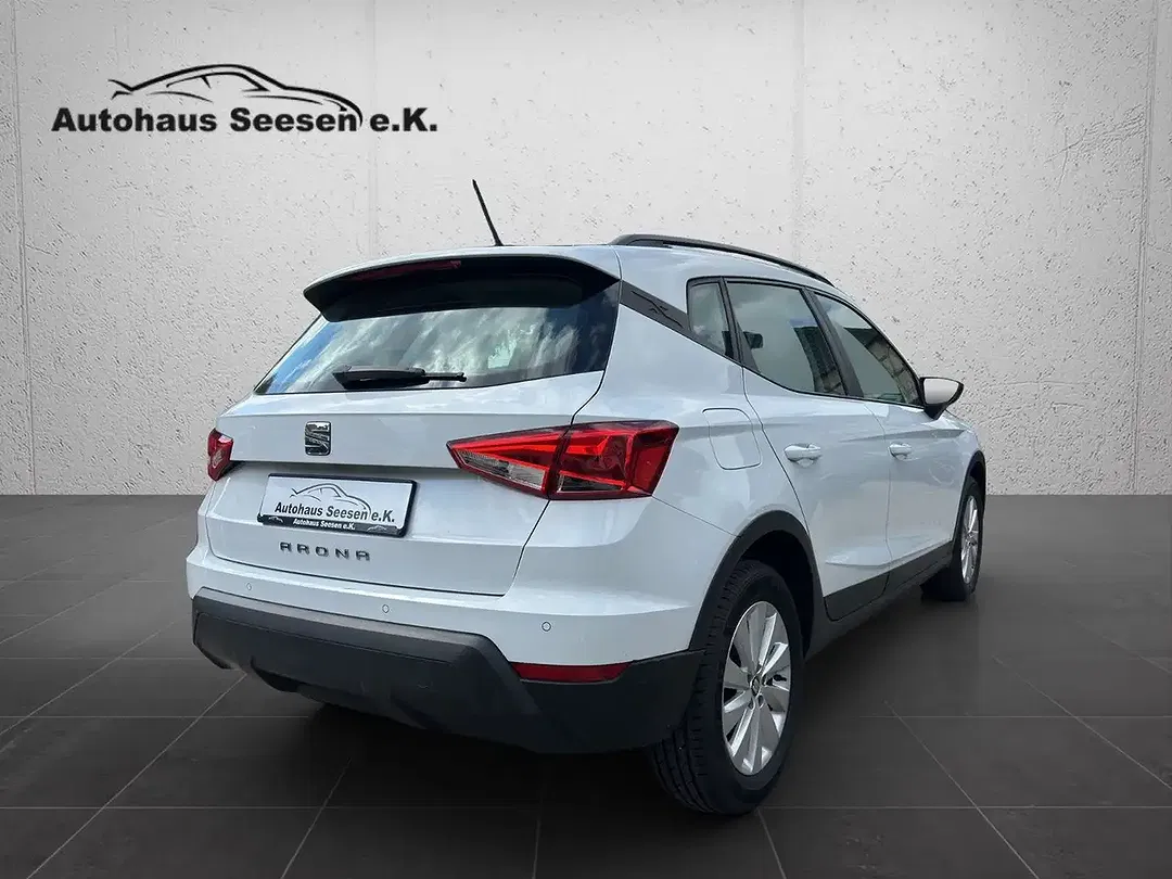 SEAT Arona - Thumbnail 4