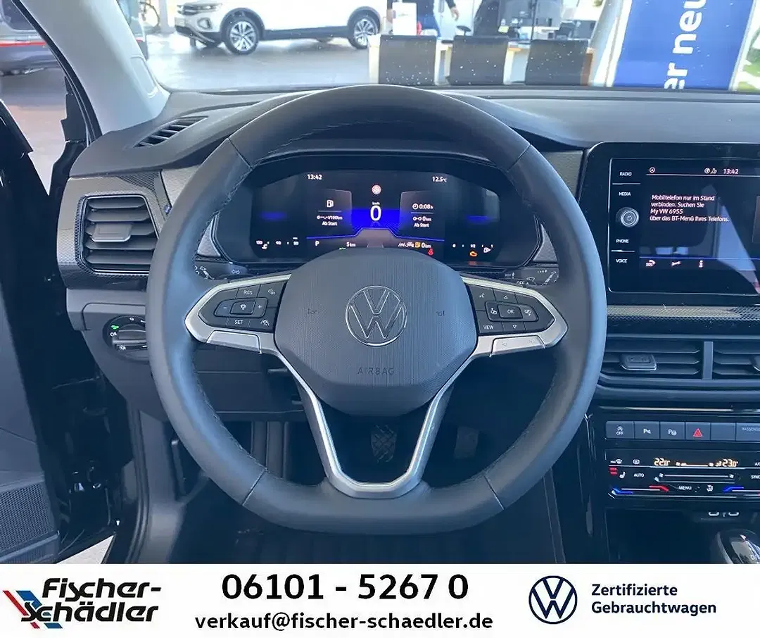 Volkswagen T-Cross - Thumbnail 4