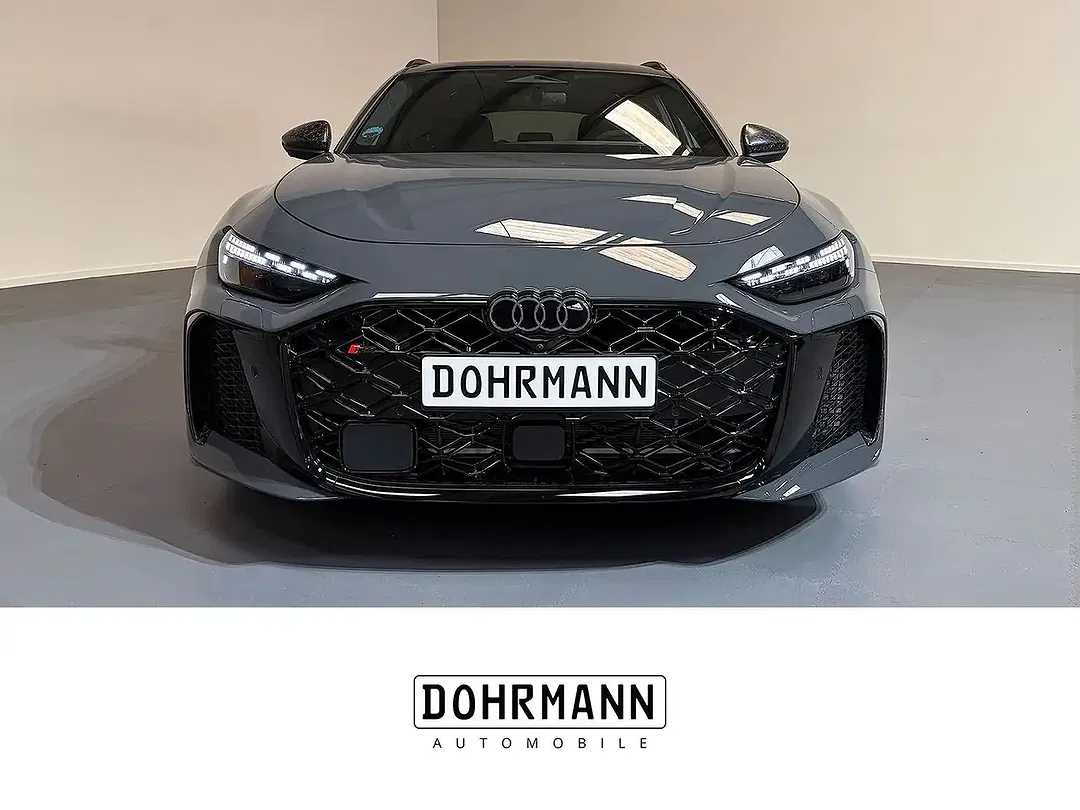 Audi RS5 - Thumbnail 3