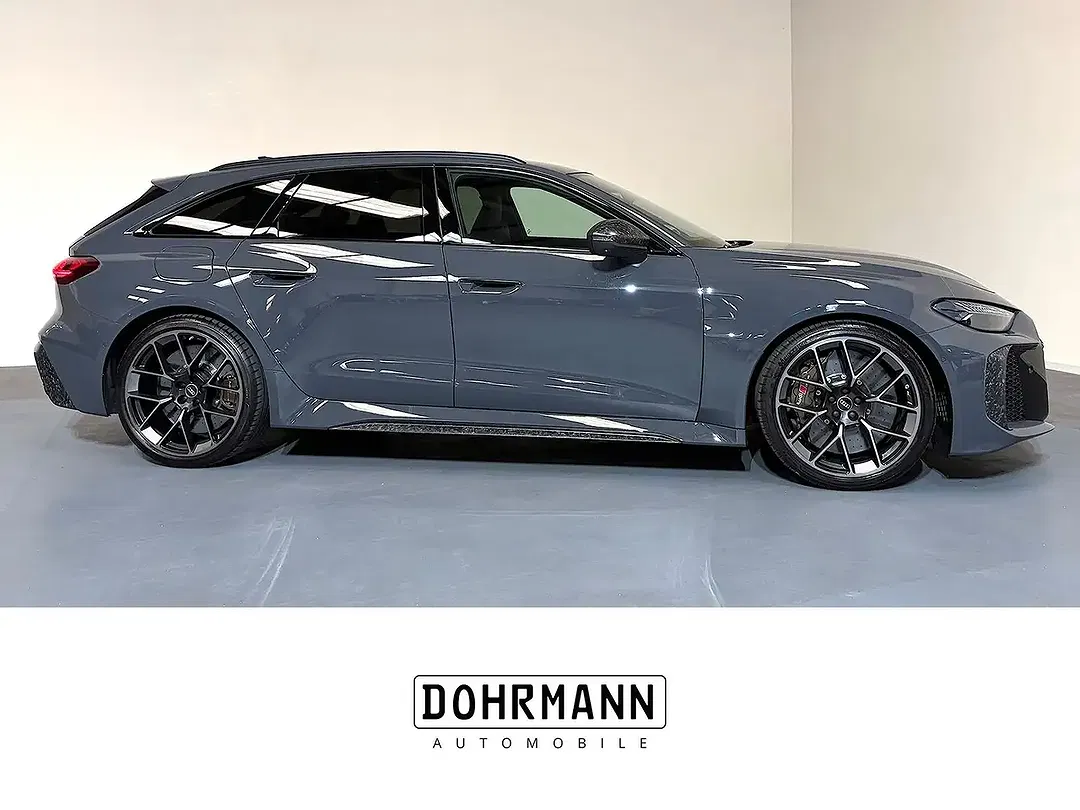 Audi RS5 - Thumbnail 4