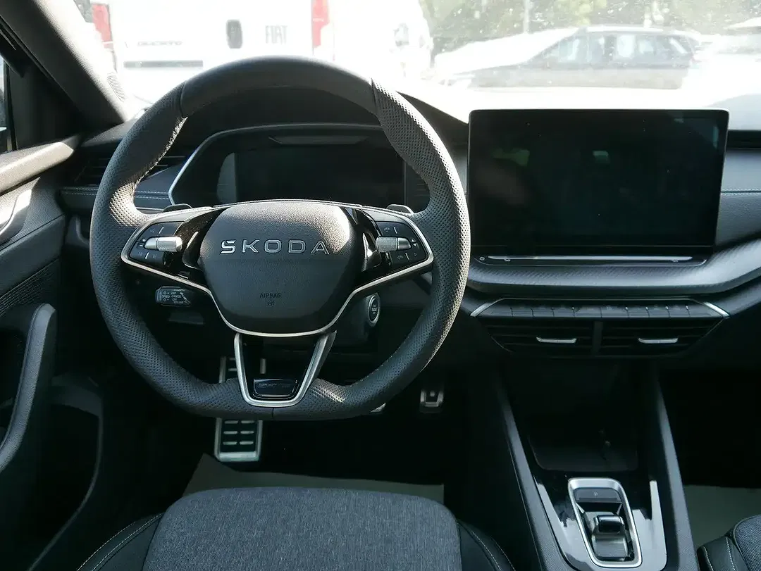 Skoda Octavia - Thumbnail 5
