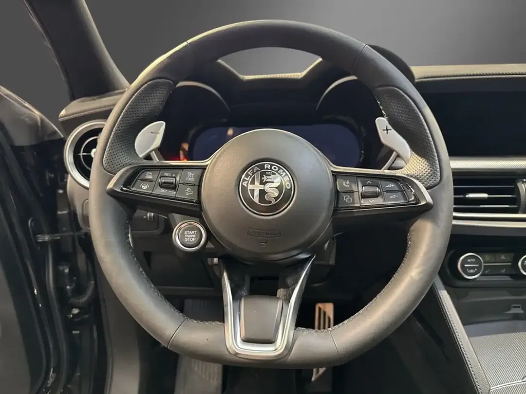 Alfa Romeo Stelvio - Thumbnail 13