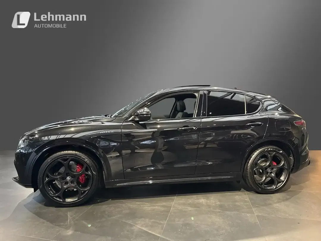 Alfa Romeo Stelvio - Thumbnail 3