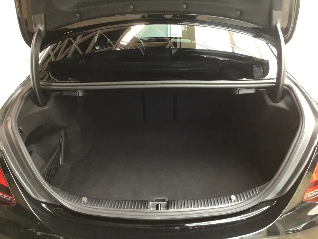 Mercedes-Benz C 300 - Thumbnail 13