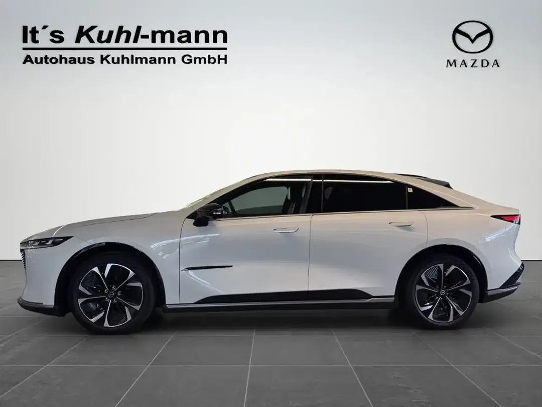 Mazda 6 - Thumbnail 3