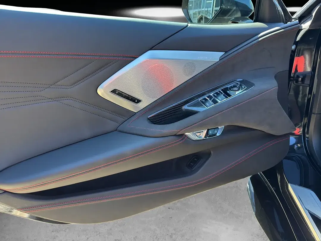 Corvette C8 - Thumbnail 13