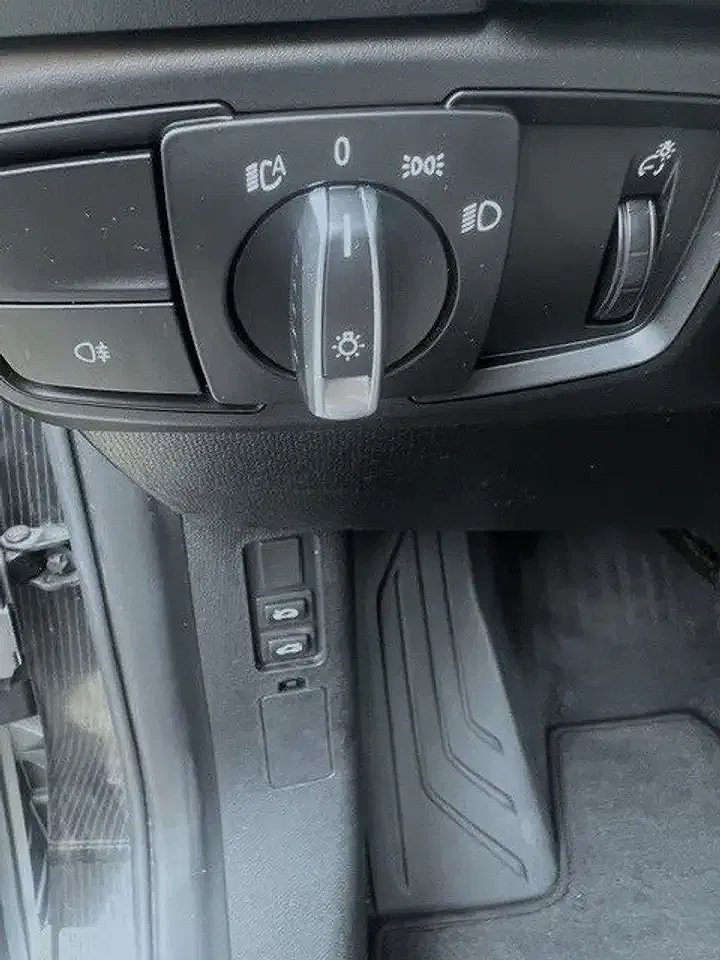 BMW i3 - Thumbnail 11