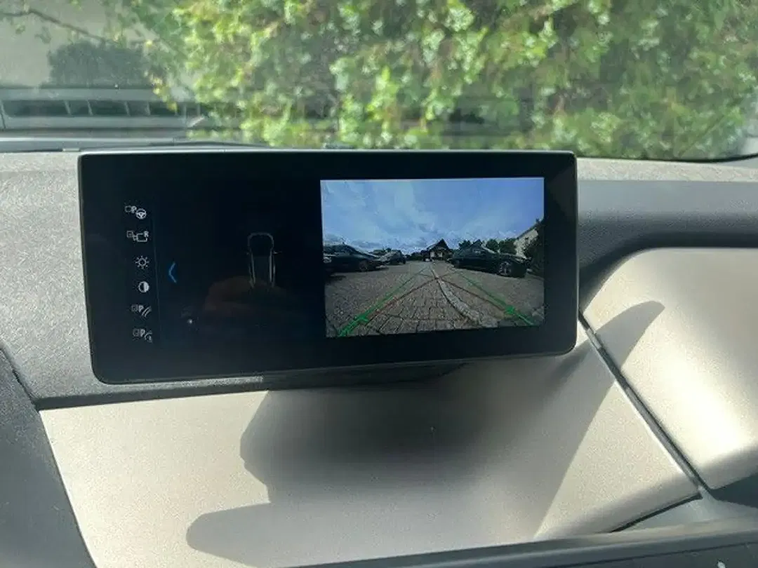 BMW i3 - Thumbnail 12
