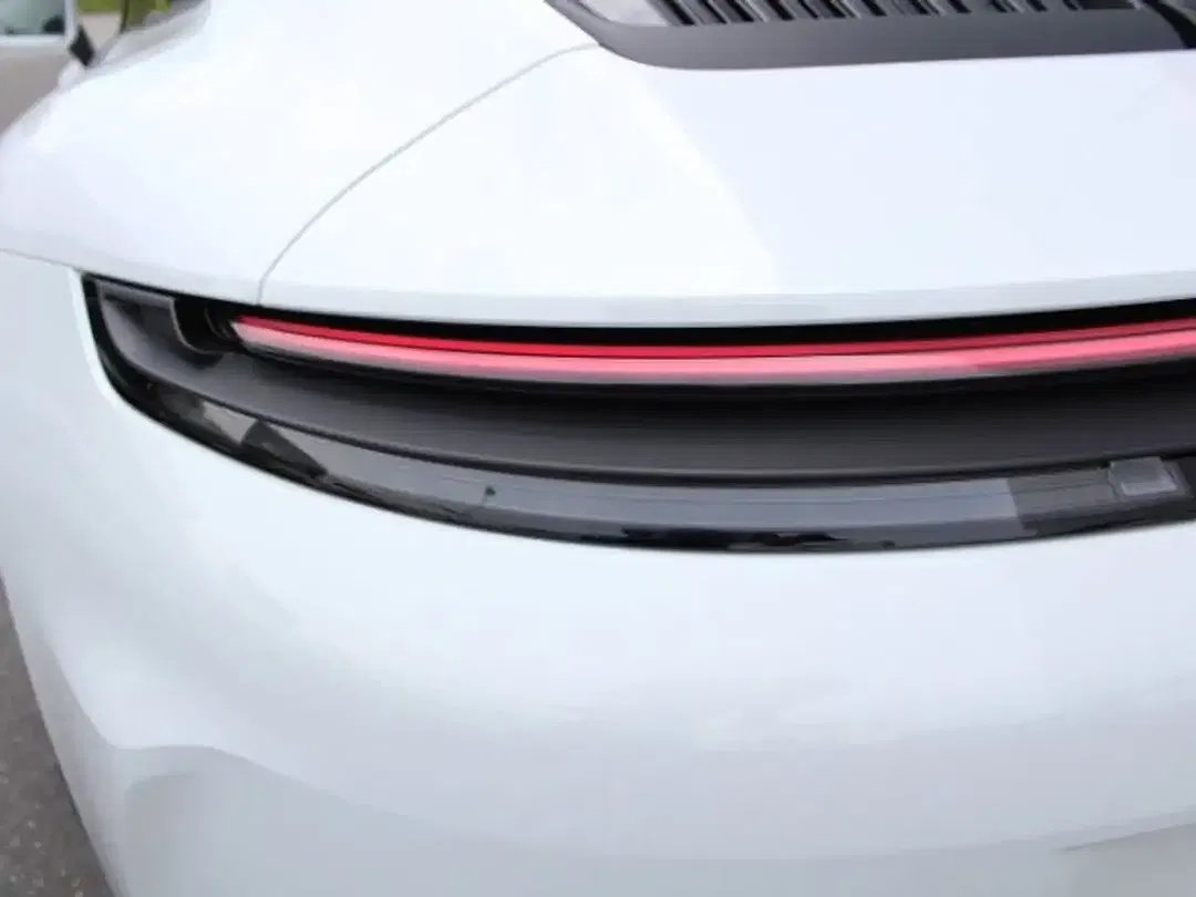 Porsche 992 - Thumbnail 12