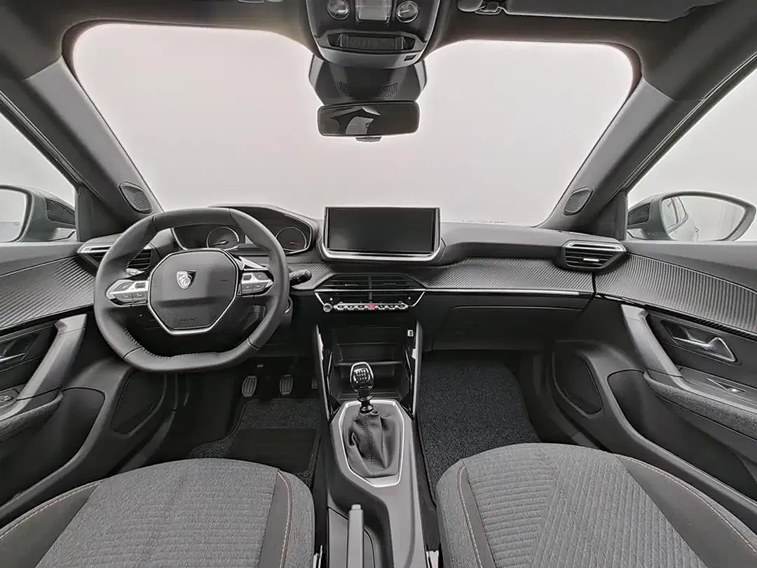 Peugeot 2008 - Thumbnail 9