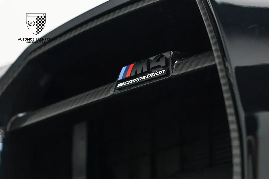 BMW M4 - Thumbnail 12