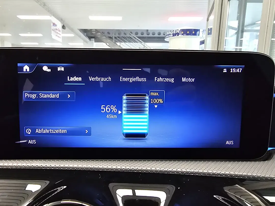 Mercedes-Benz CLA 250 - Thumbnail 24