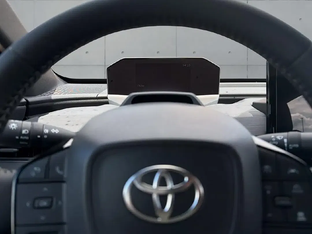 Toyota C-HR - Thumbnail 13