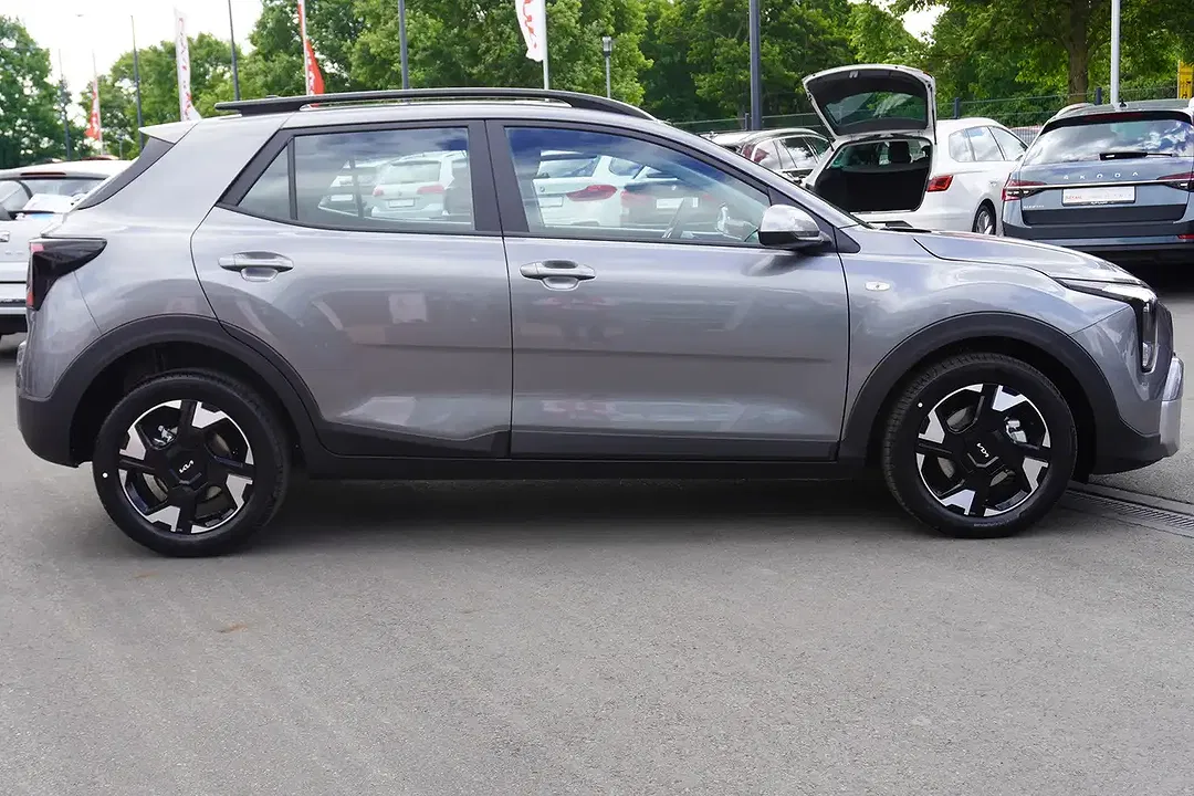 Kia Stonic - Thumbnail 3