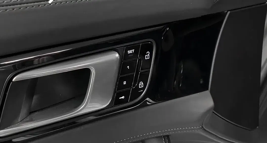 Porsche Panamera - Thumbnail 8