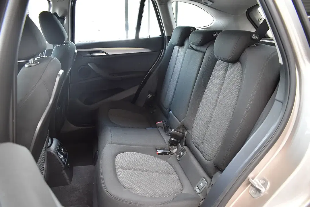 BMW X1 - Thumbnail 6