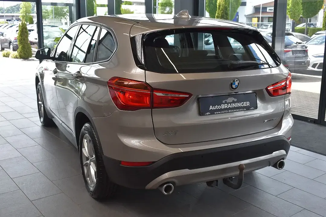 BMW X1 - Thumbnail 4