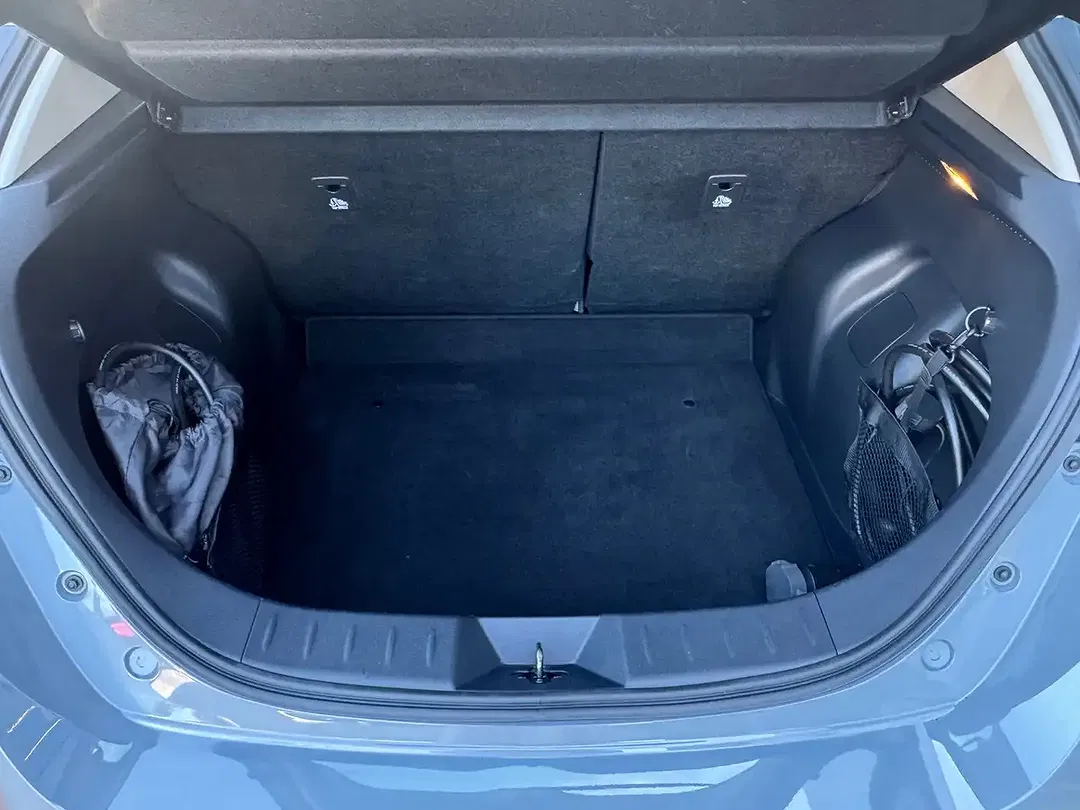 Nissan Leaf - Thumbnail 10