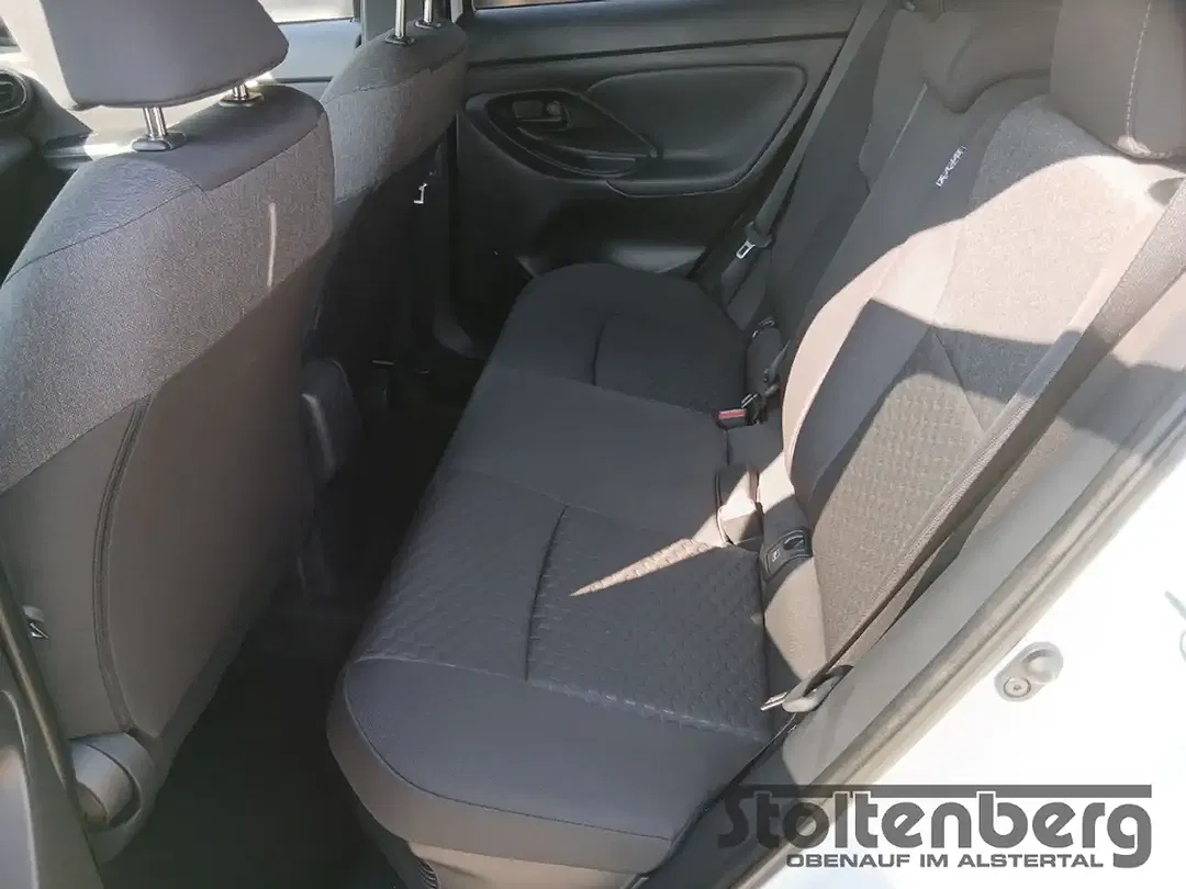 Toyota Yaris Cross - Thumbnail 11