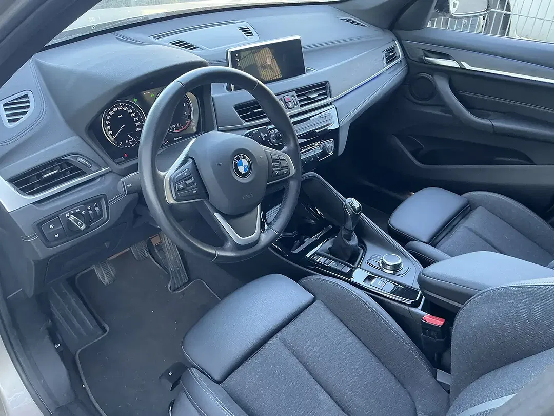 BMW X1 - Thumbnail 4