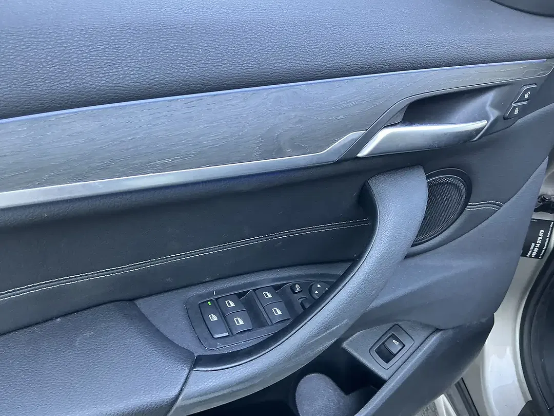 BMW X1 - Thumbnail 5