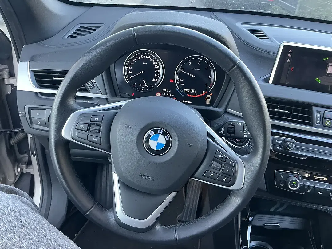 BMW X1 - Thumbnail 8
