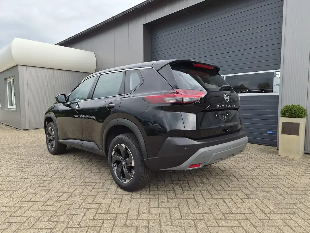 Nissan X-Trail - Thumbnail 3