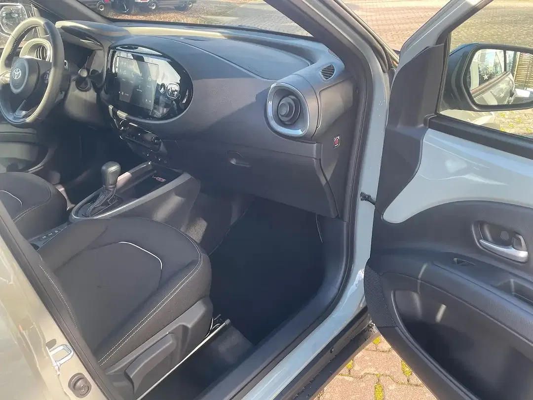 Toyota Aygo X - Thumbnail 9