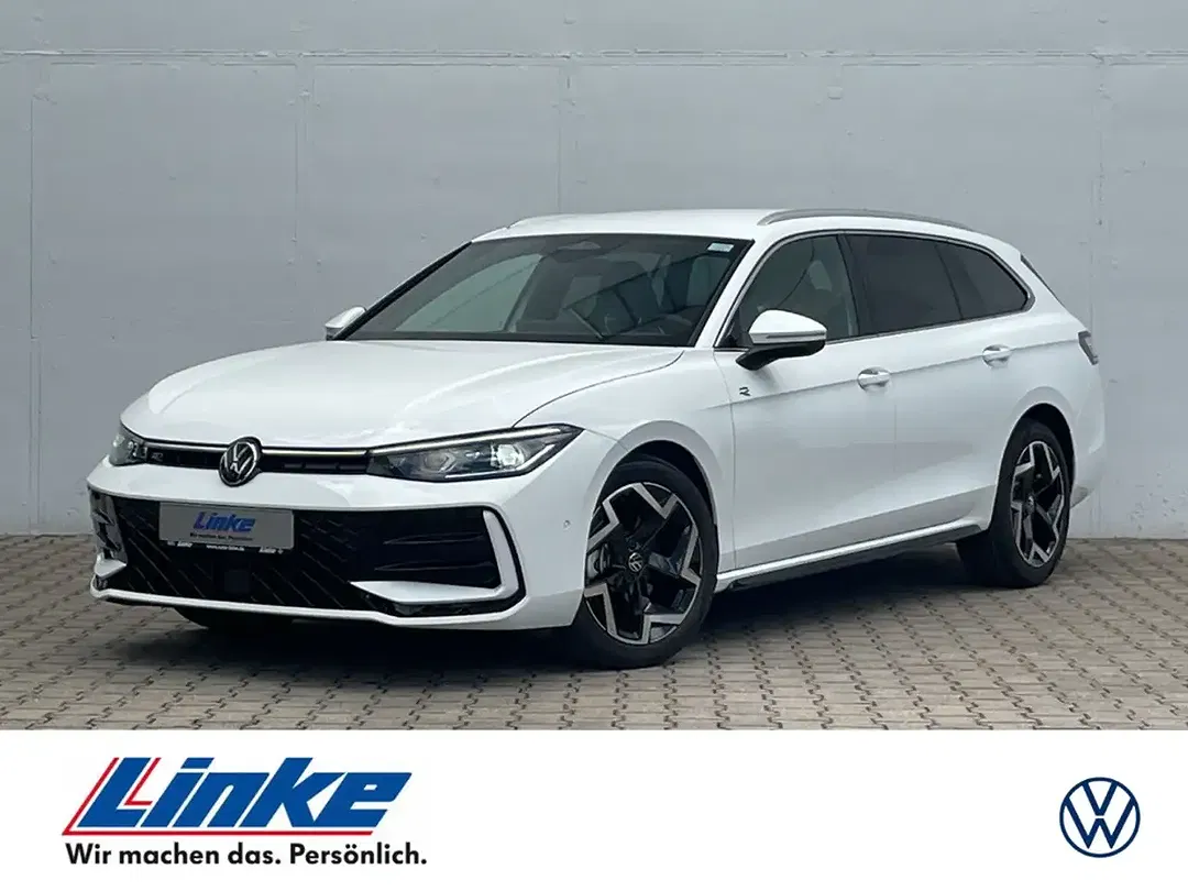 Volkswagen Passat - Thumbnail 1