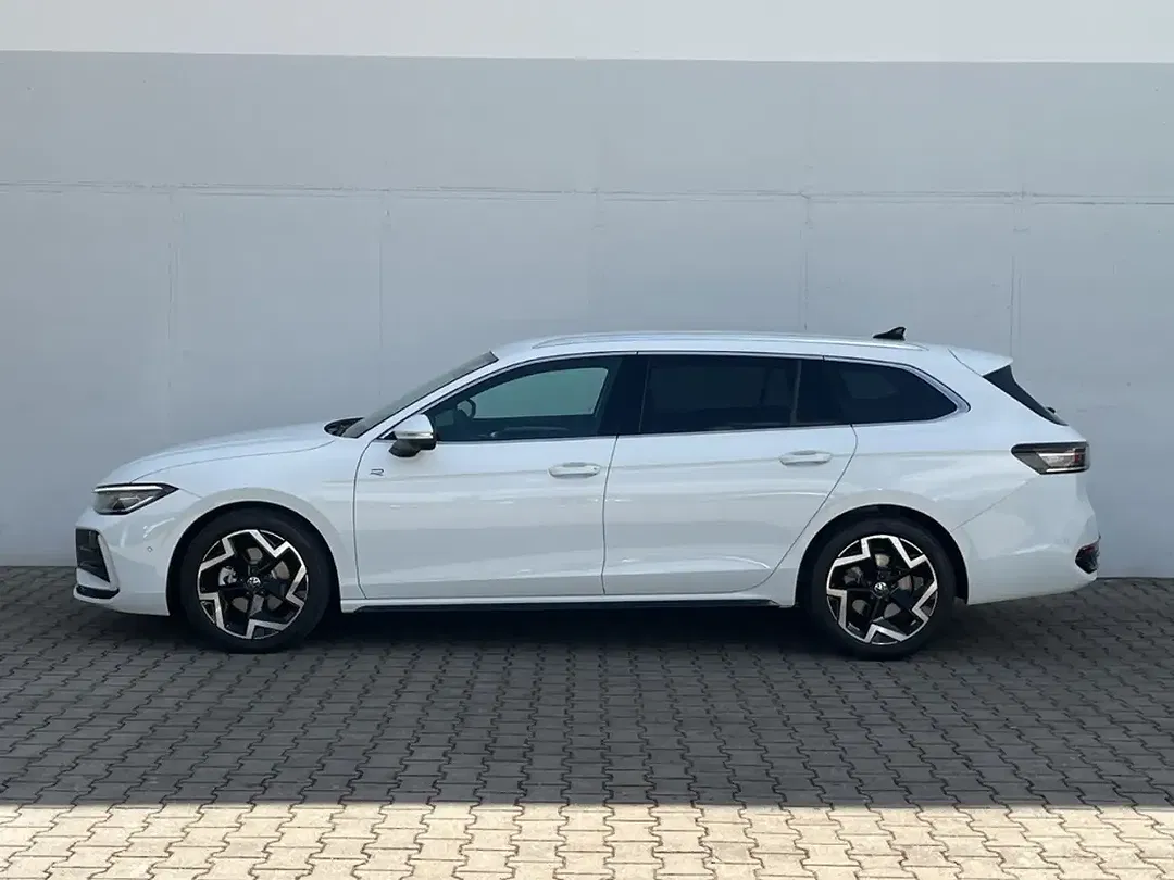 Volkswagen Passat - Thumbnail 5