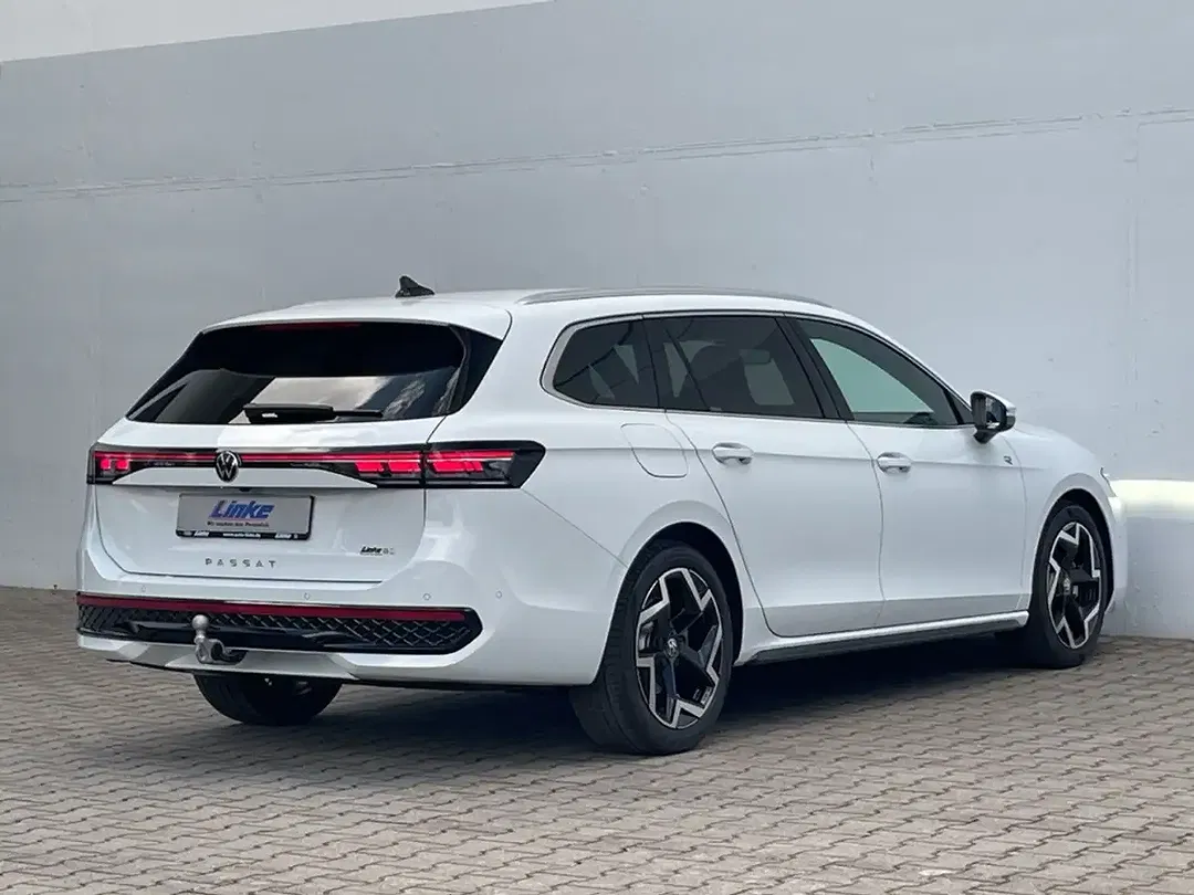 Volkswagen Passat - Thumbnail 8