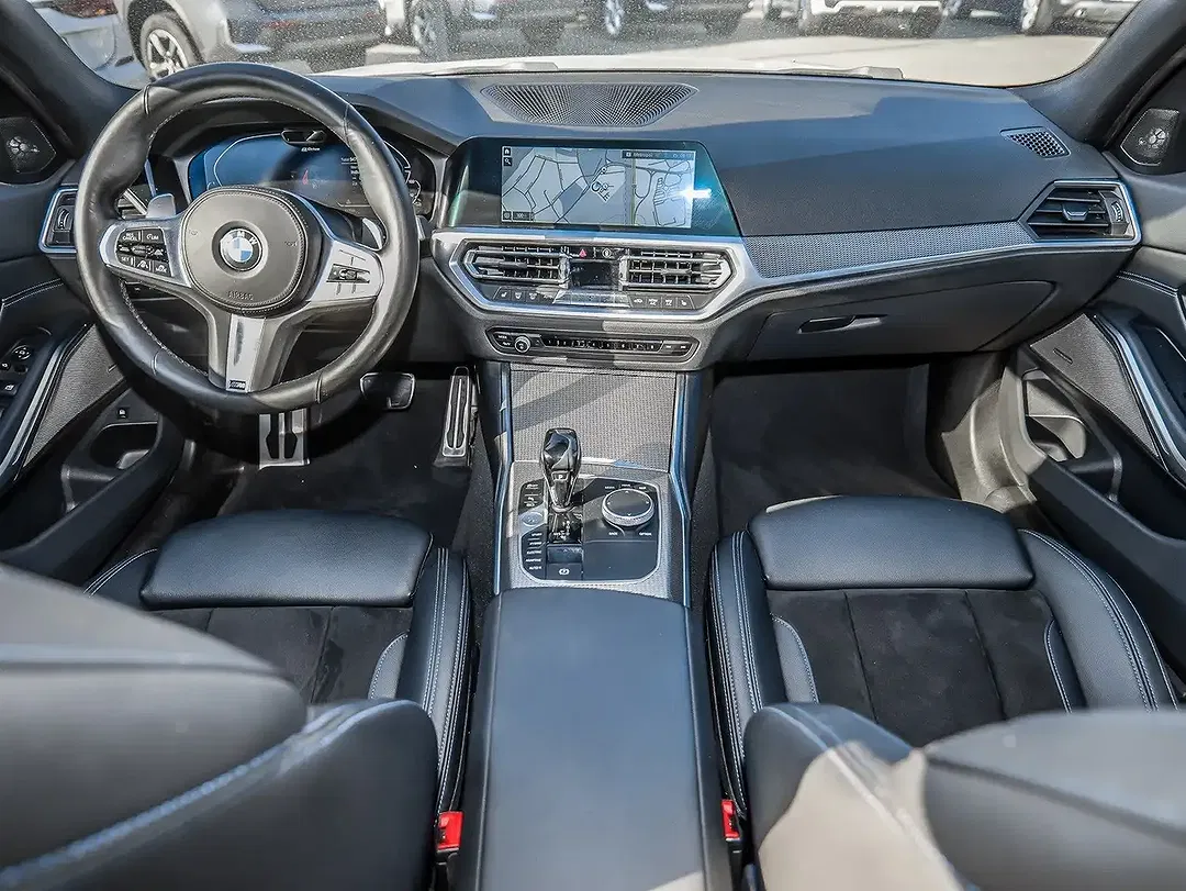 BMW 330 - Thumbnail 3