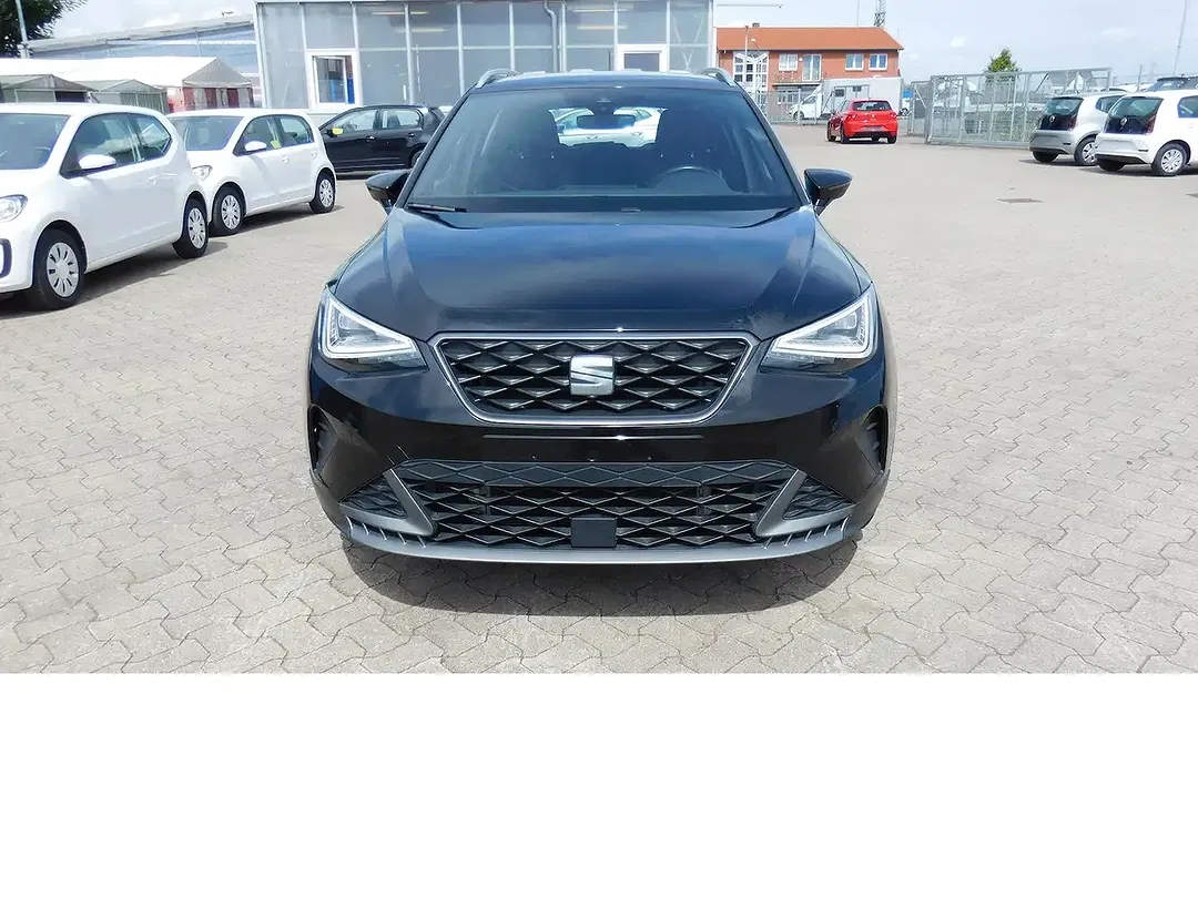 SEAT Arona - Thumbnail 3