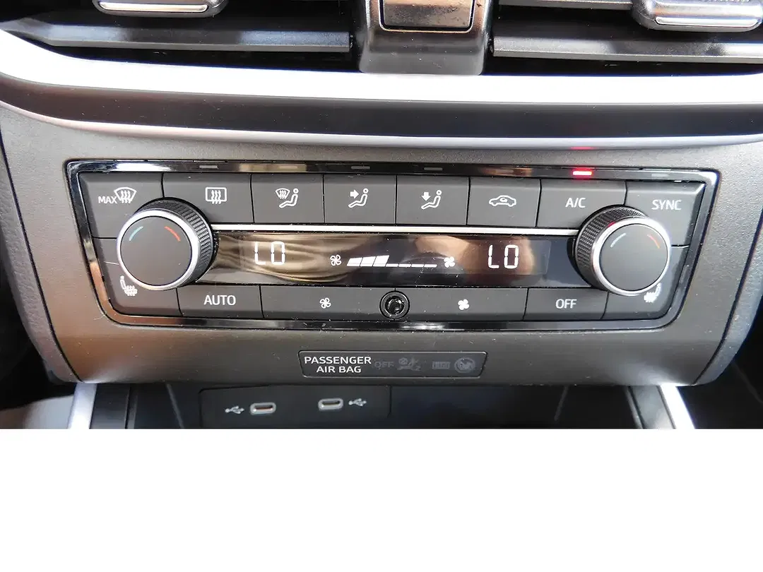 SEAT Arona - Thumbnail 6